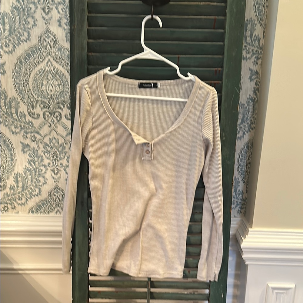 Tan Fitted Buttoned Blouse with Cream Accents